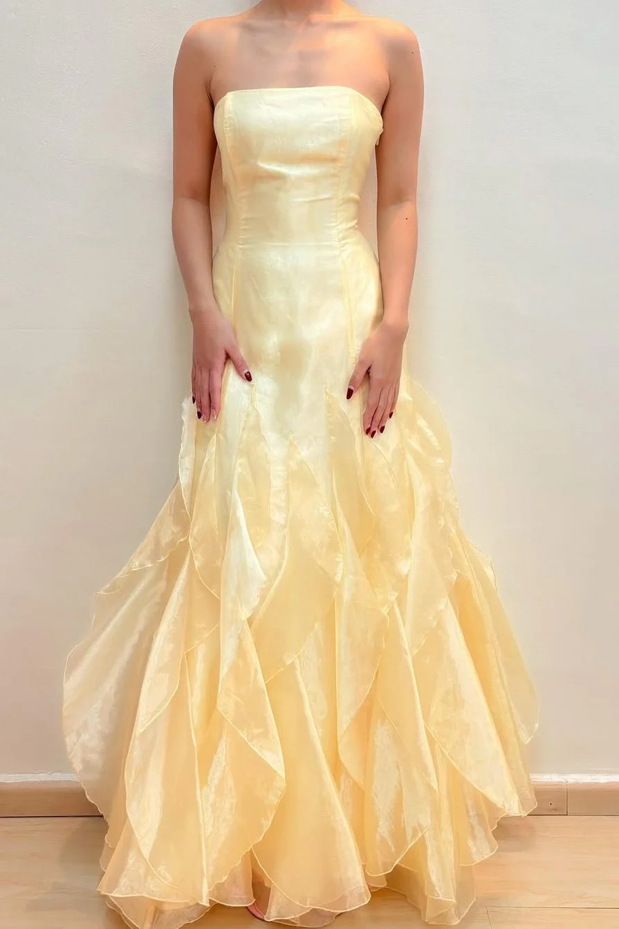 Dresses & Outfits